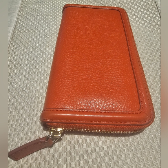 Tory Burch Zip around wallet Enamel Medallion Logo Orange Pebbled leather EUC - Picture 2 of 16